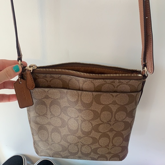 Purse - Picture 2 of 3